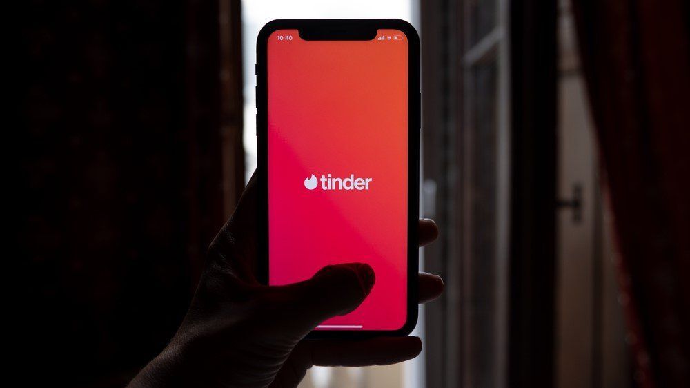 5 dolog, amit 40 felett nem hagyhatsz ki az online társkereső profilodból