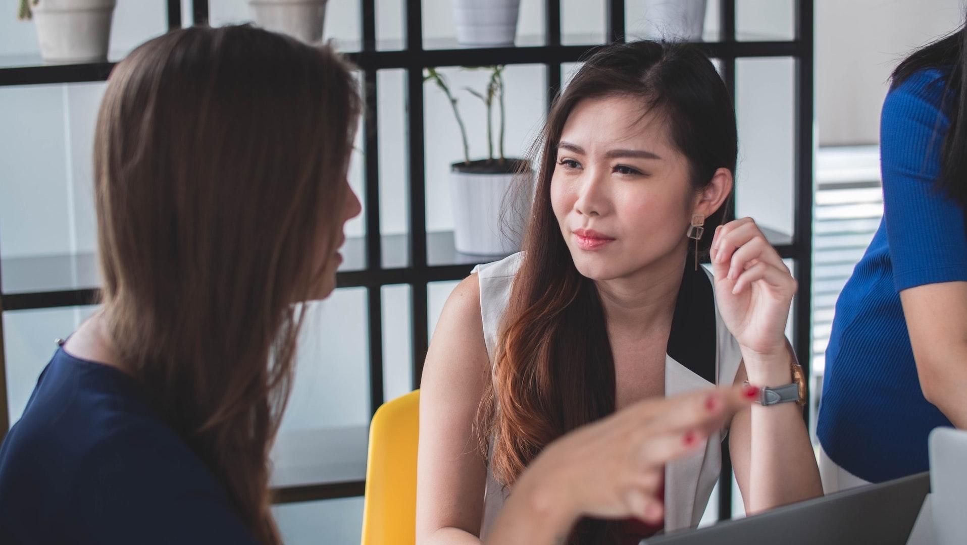 Nem hallod az embereket, ha zaj van körülötted? Ez állhat a háttérben