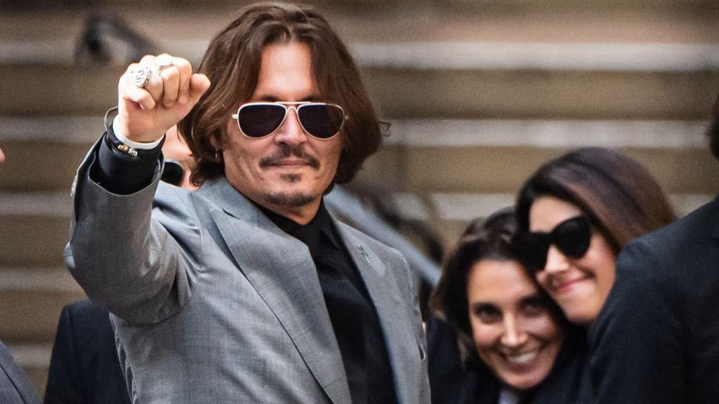Depp lehet, nem lesz ott a bíróságon Jeff Beckkel közös fellépése miatt