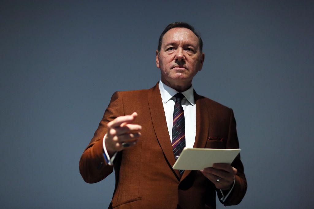 Négyrendbeli szexuális zaklatással vádolják Kevin Spacey-t