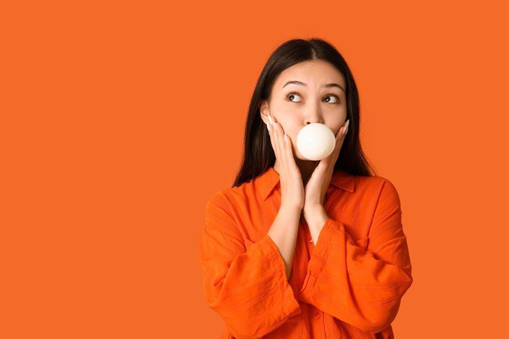 Rengeteg mikroműanyagot juttathatunk a szervezetünkbe a folyamatos rágózással