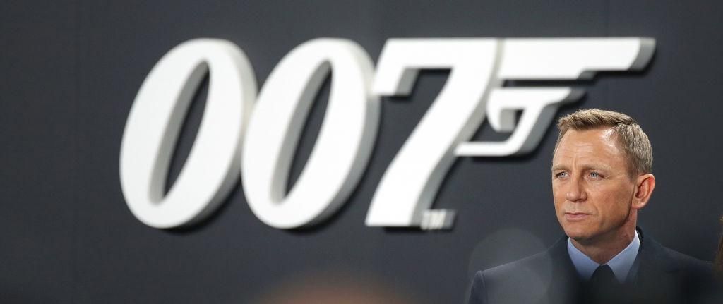 Limitált kiadású pezsgővel tisztelegnek az új Bond-film előtt