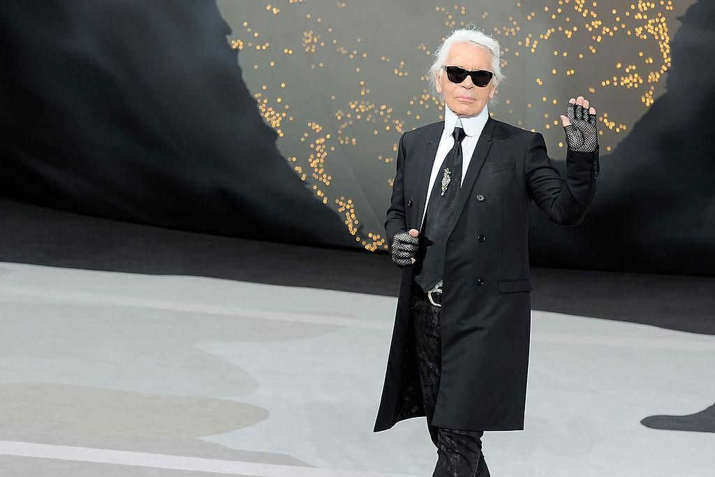 Sorozat készül Karl Lagerfeldről