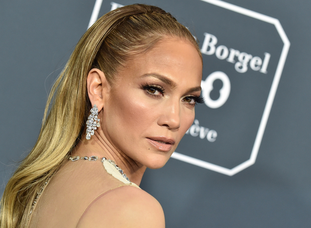 Nem bírunk betelni Jennifer Lopez ultraszexi Nike cipőjével