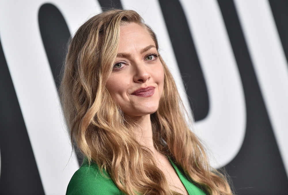 Amanda Seyfried felismerhetetlenül néz ki legújabb frizurájával