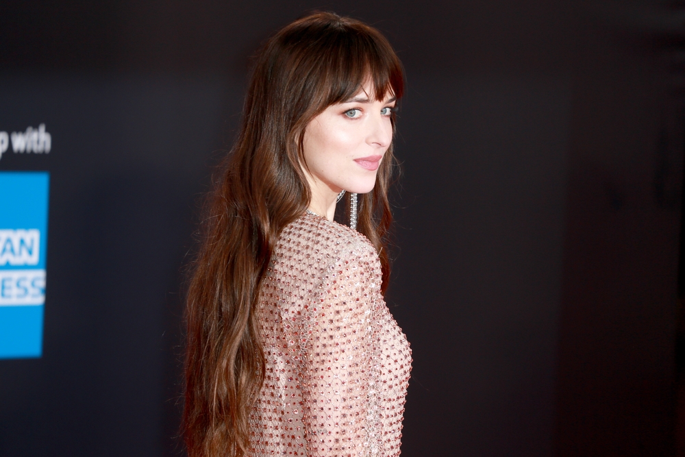 Kiderült, hogy mi állhat Dakota Johnson és Chris Martin szakítása mögött