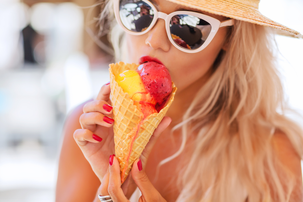 A sörbet körmök a nyár friss válasza a jégkrémmanikűrre