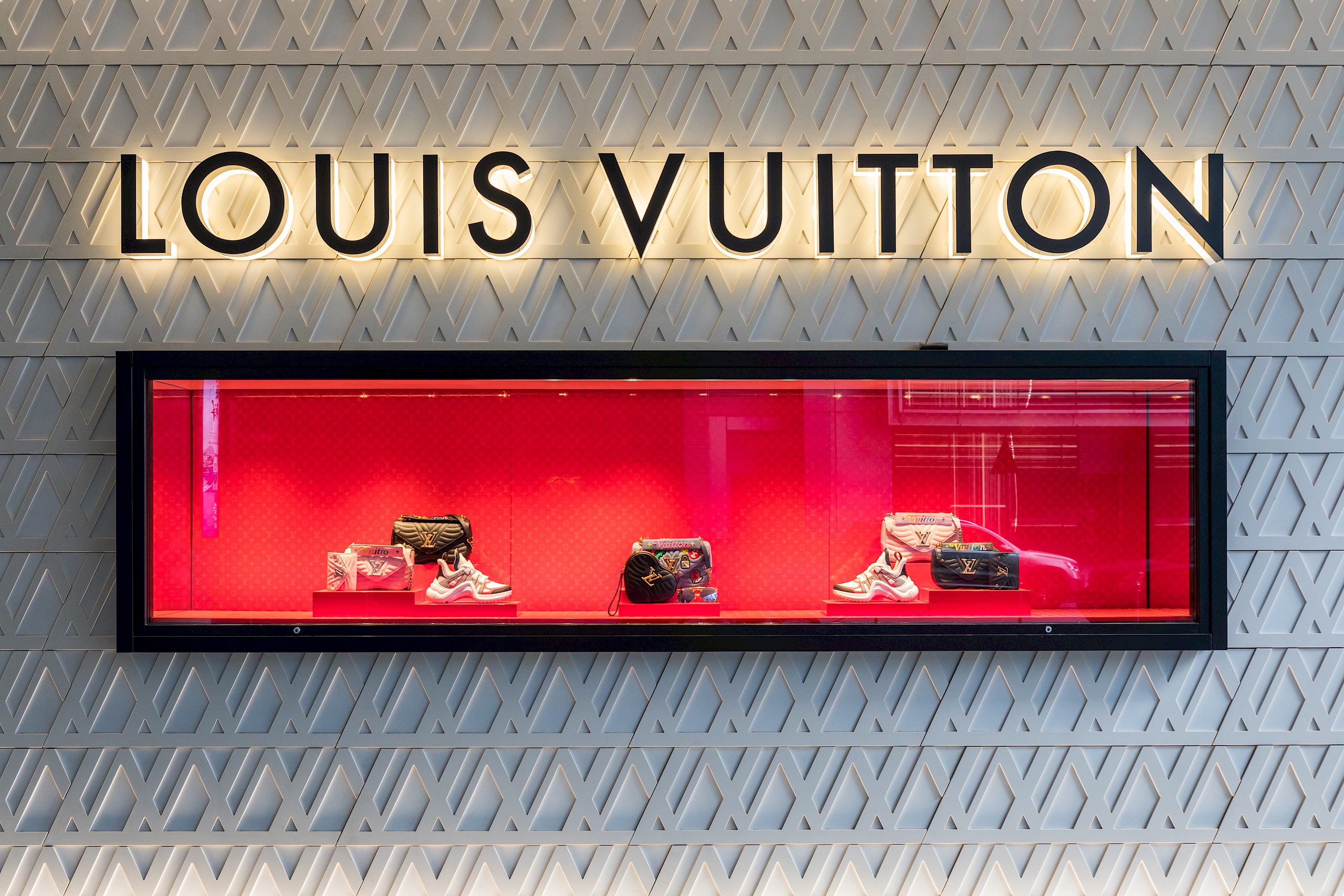 Már nem csak a táskáké a főszerep: megérkezett a Louis Vuitton luxus-sminkkollekciója