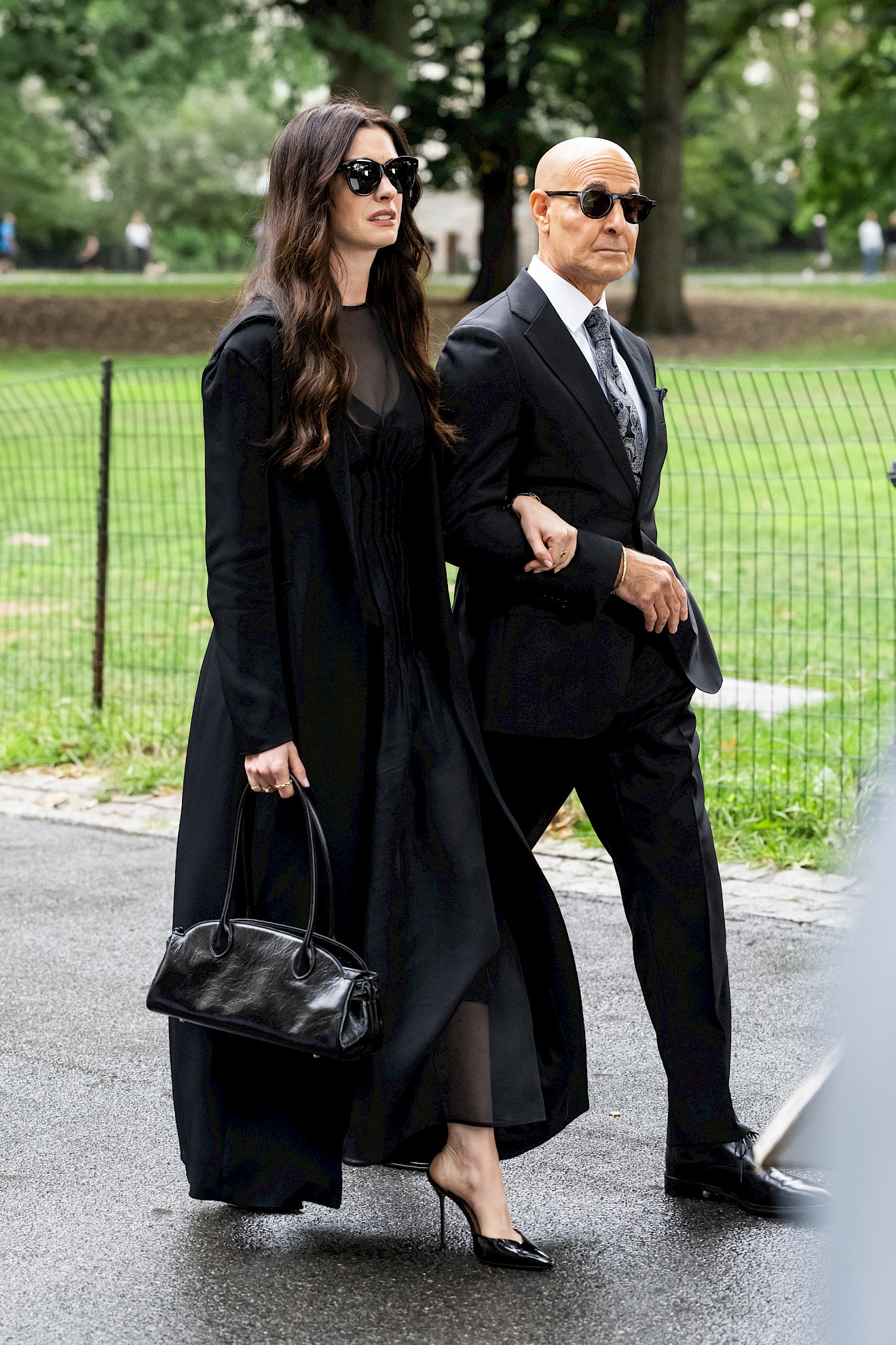 Kinek a temetésén lehet Anne Hathway és Stanley Tucci Az ördög Pradát visel 2-ben?