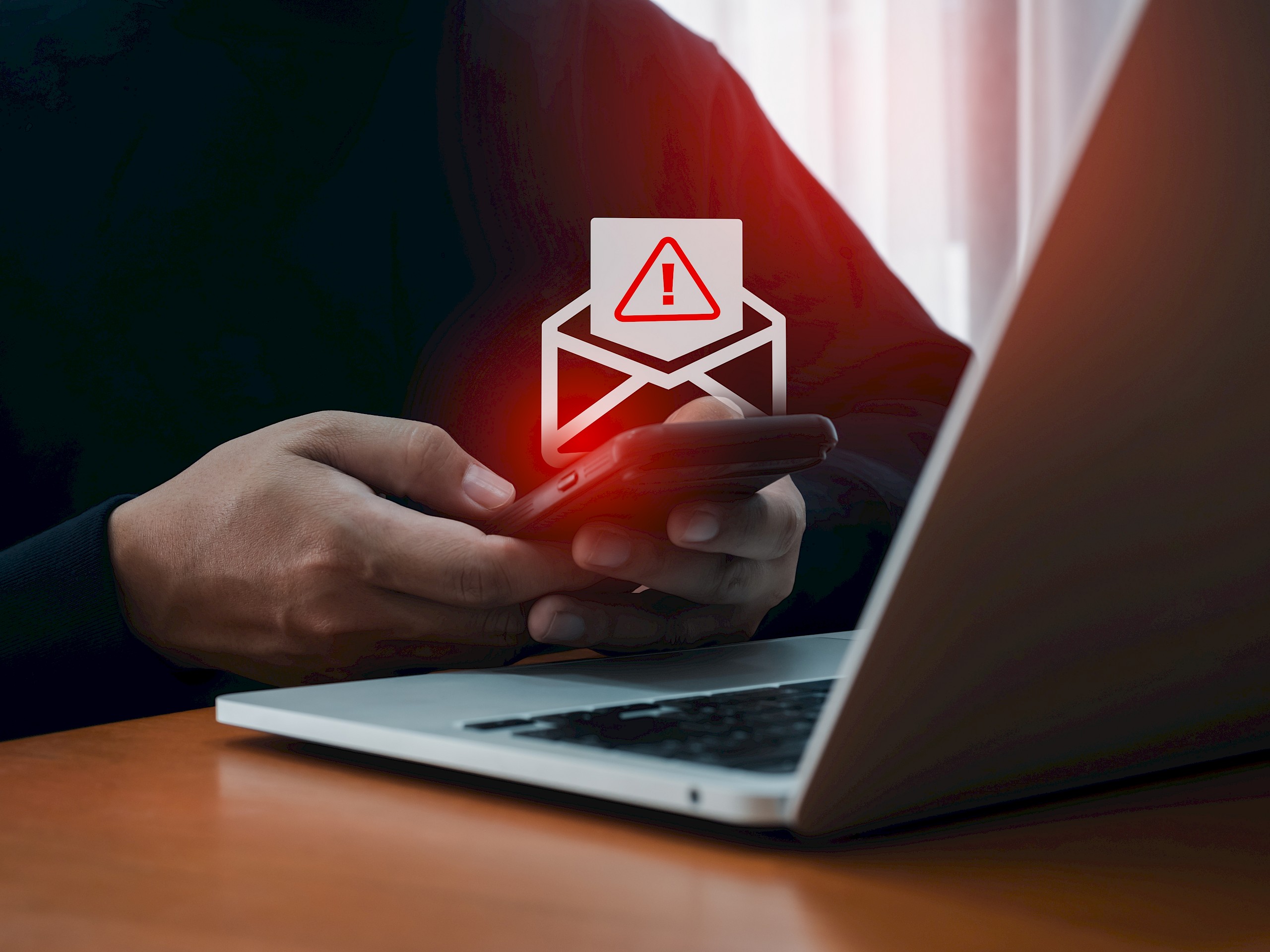 Új, TAJ-számos csalással vernek át, ne válaszolj az smsre