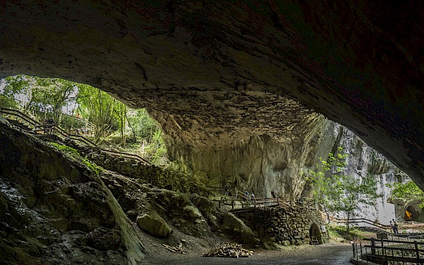 Zugarramurdi Barlang, Spanyolorsz&aacute;g / Tomas Calle Boyero, Shutterstock