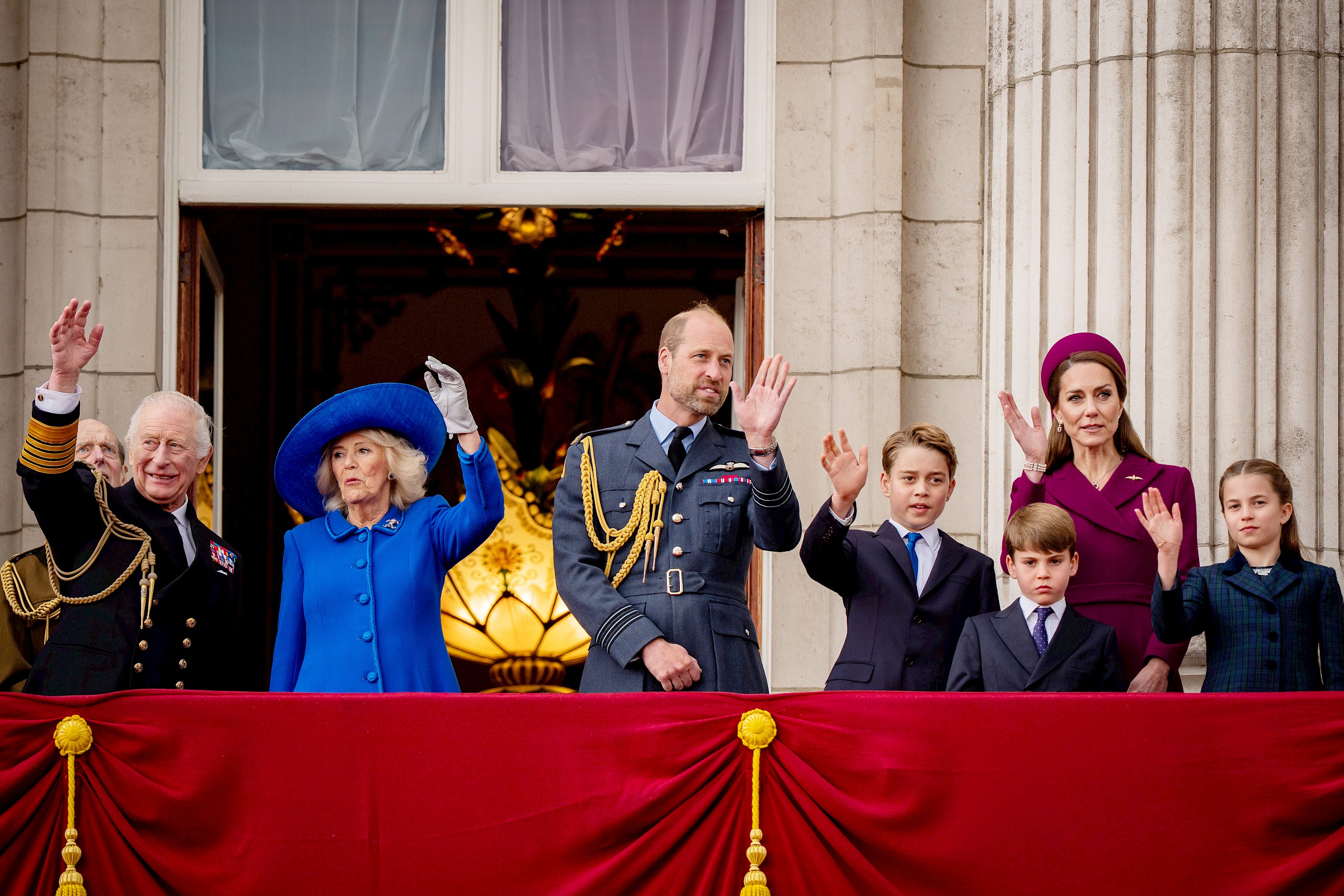 Károly király „nagy változást” készül bevezetni karácsonykor
