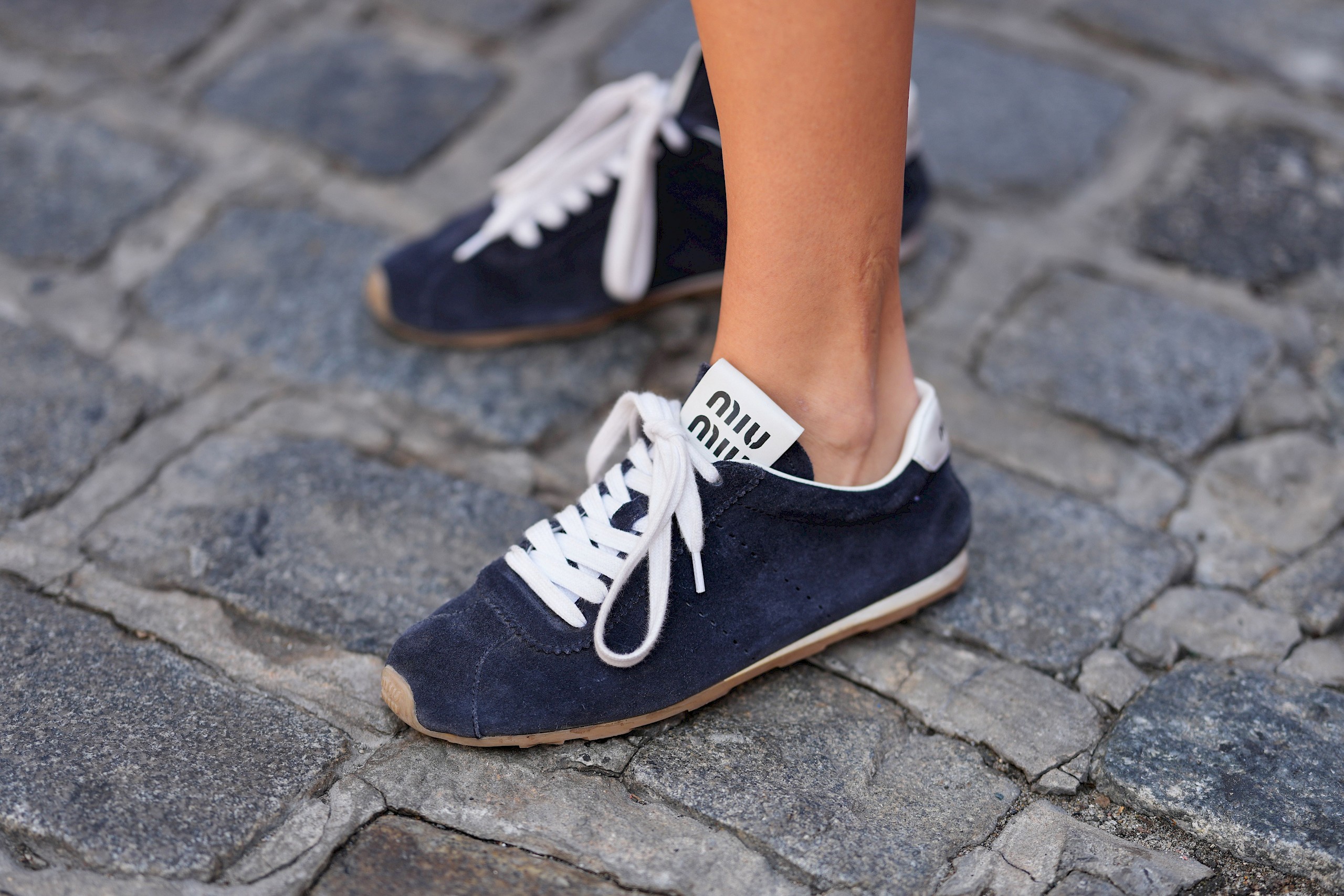 Az ősz legmenőbb cipőtrendjei egyszerre váratlanok és kifinomultak