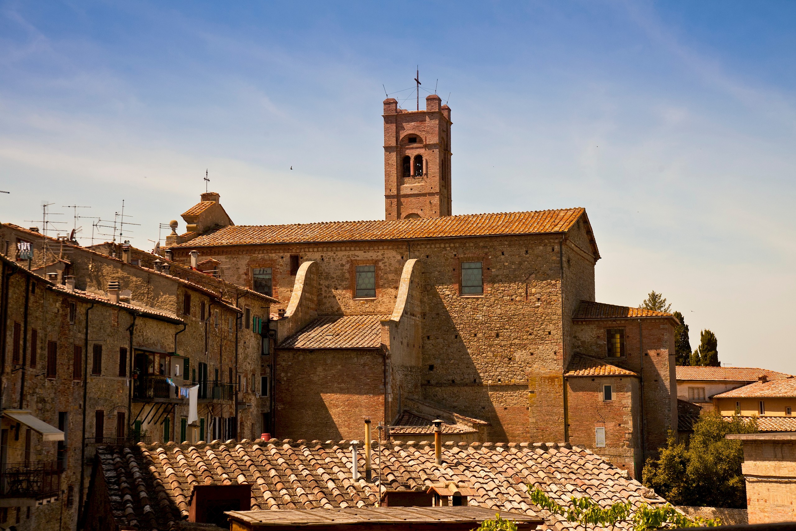 Ez a gyönyörű toszkán falu beszáll az albérleti díjunkba, ha odaköltözünk