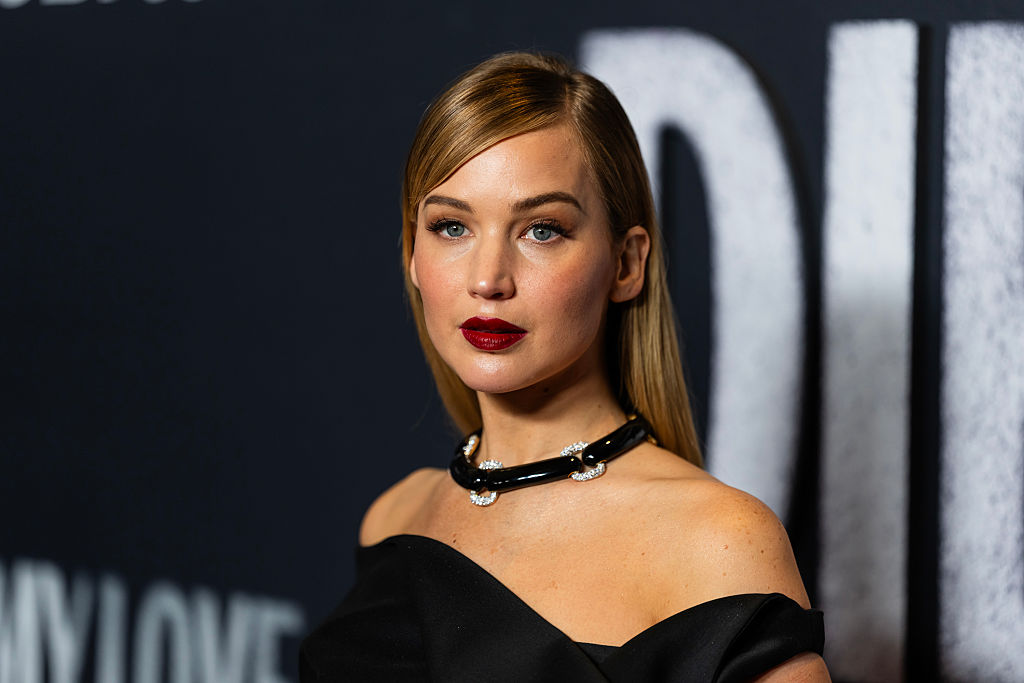 Jennifer Lawrence brutális őszinteséggel beszélt saját anyaságának kihívásairól