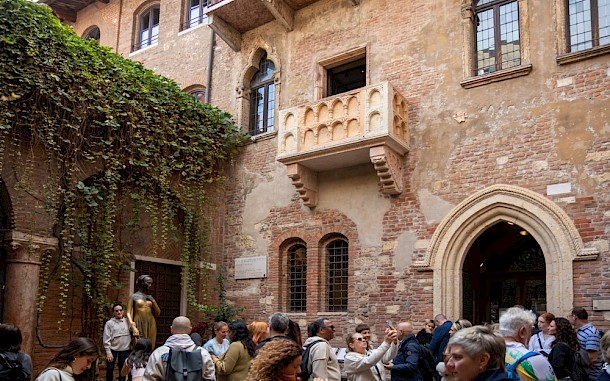 alma.tross/Shutterstock