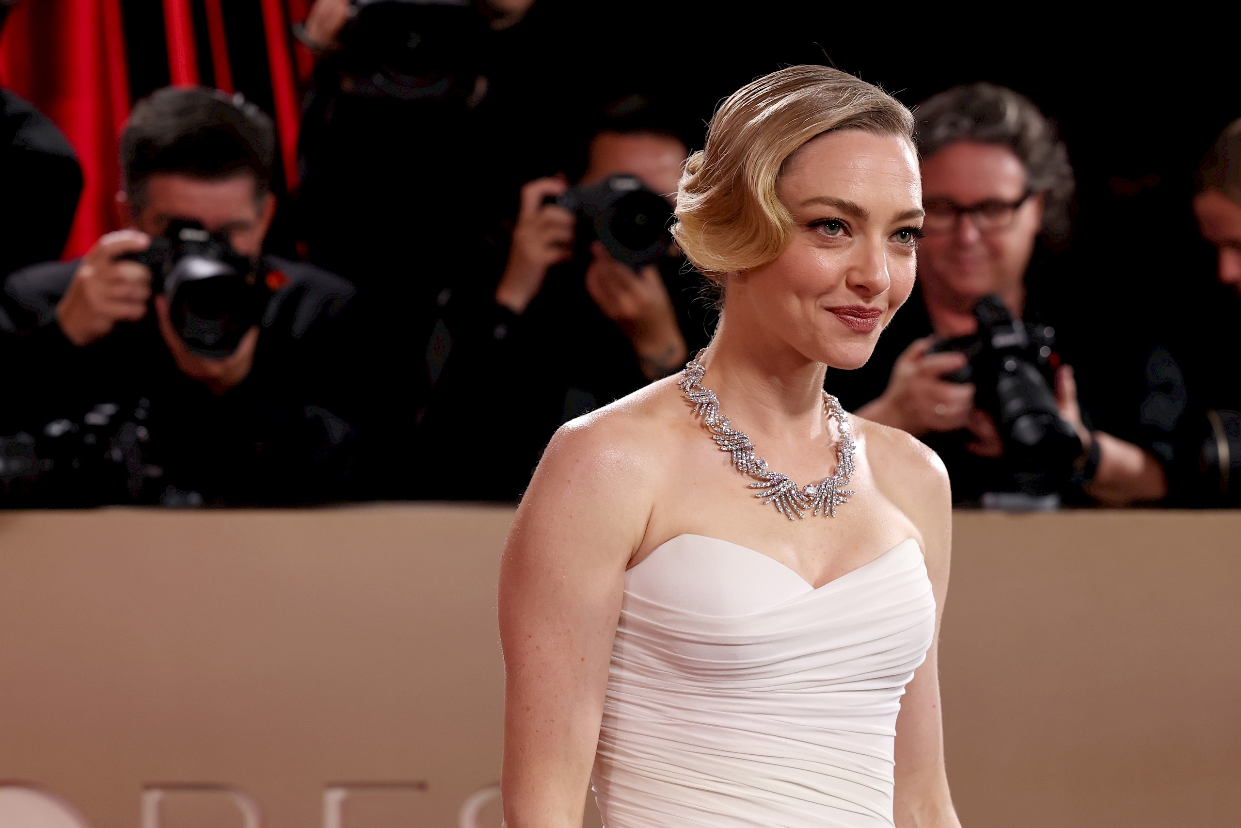 Jennifer Lopez meztelen ruháján túl: a Golden Globe legjobban öltözött sztárjai