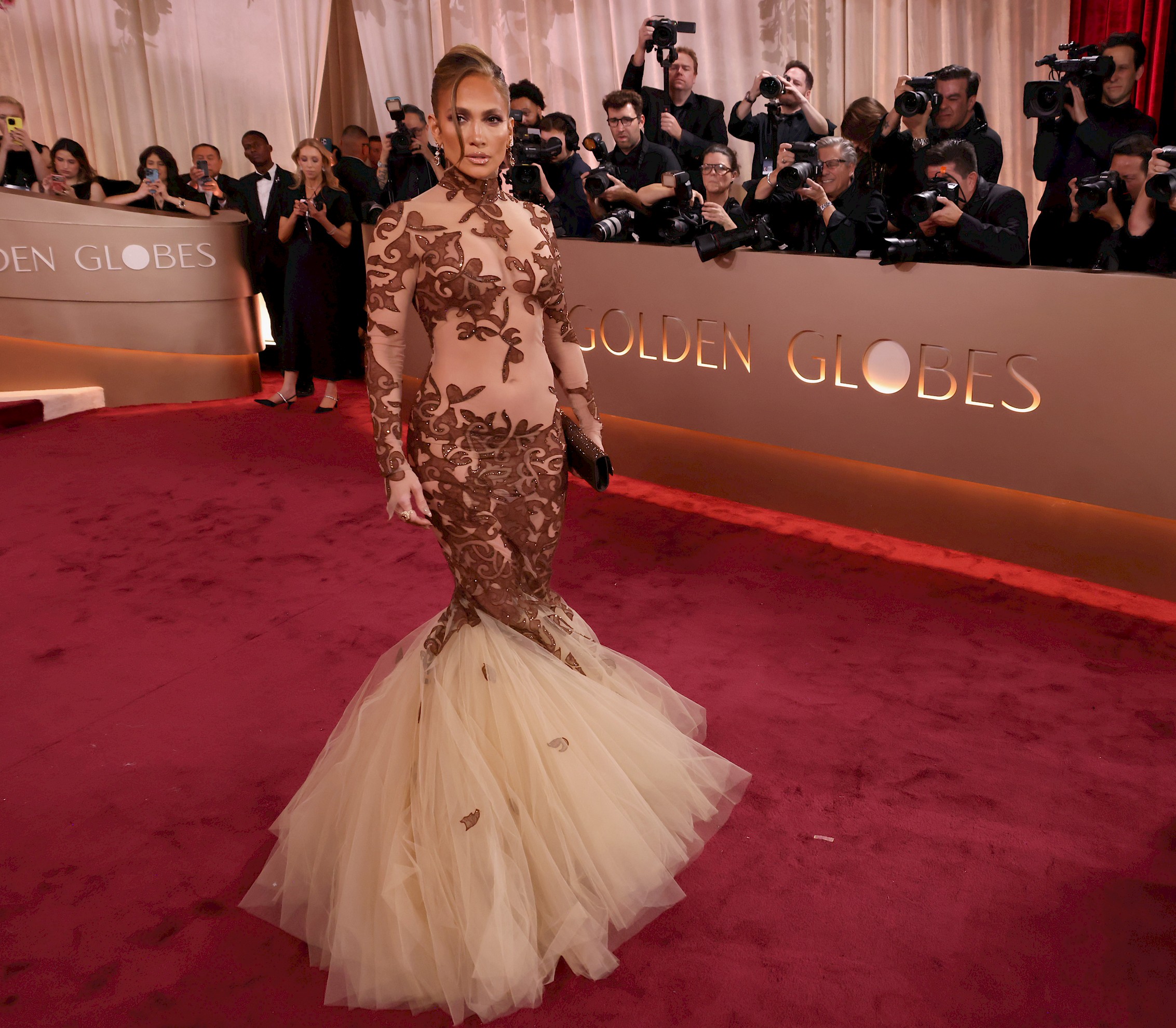 Jennifer Lopez meztelen ruháján túl: a Golden Globe legjobban öltözött sztárjai