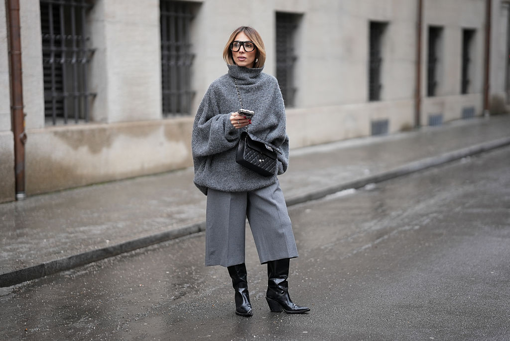 7 stílustipp, hogy igazán jól álljon a bő pulcsi