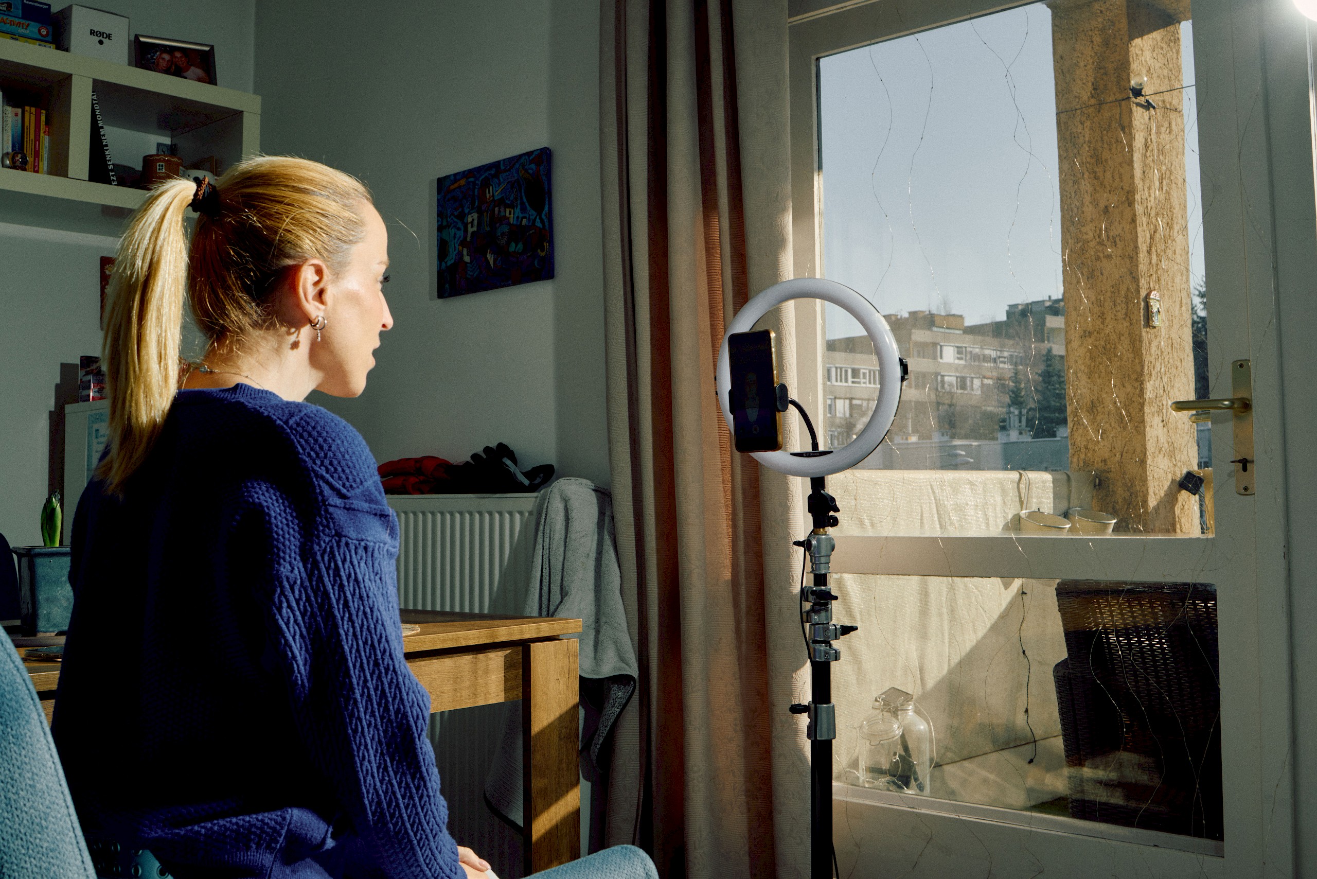 „Ha meglátnak az utcán, rögtön nevetni kezdenek” – interjú Semjén Nórával