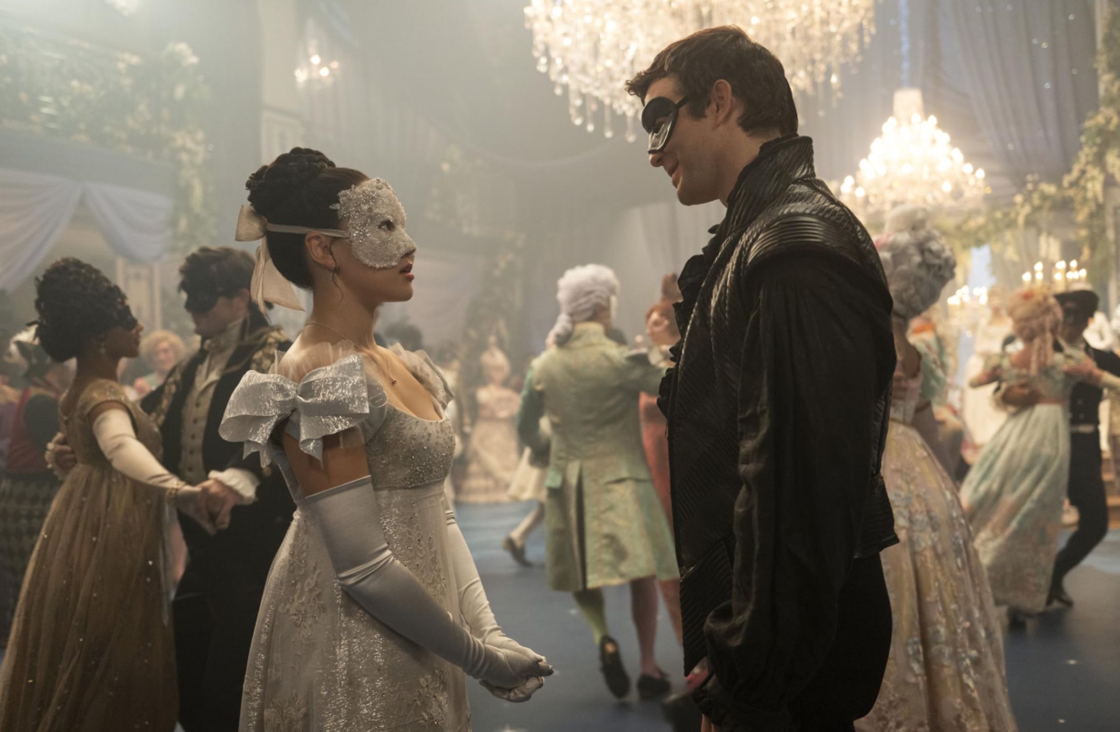 A Bridgerton család főszereplői szerint „ijesztő volt” az intim jelenetek forgatása