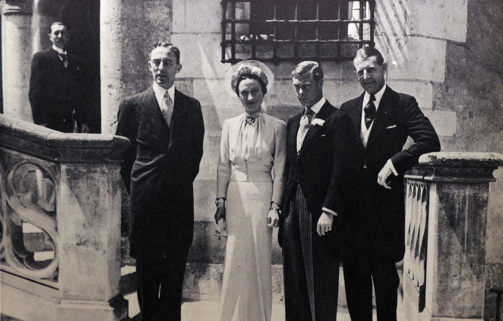 Kivégzés, lemondás, gyilkosságok: A történelem legbotrányosabb királyi szerelmi történetei