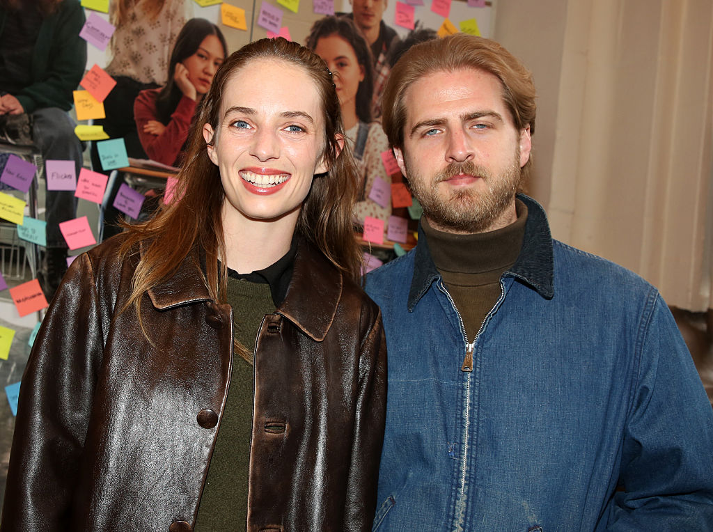 Maya Hawke titokban férjhez ment – több Stranger Things-sztár is ott volt