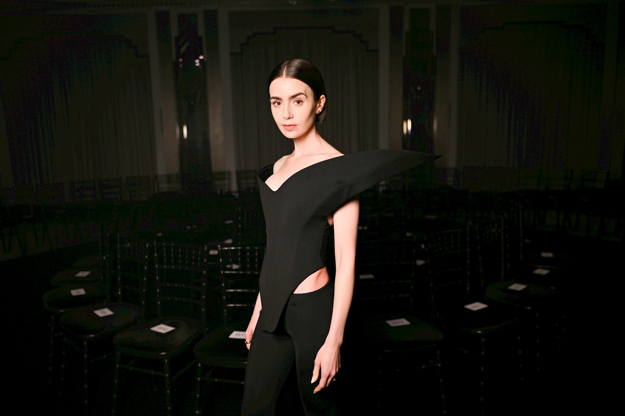 Lily Collins lesz Audrey Hepburn – film készül az Álom luxuskivitelben történetéről