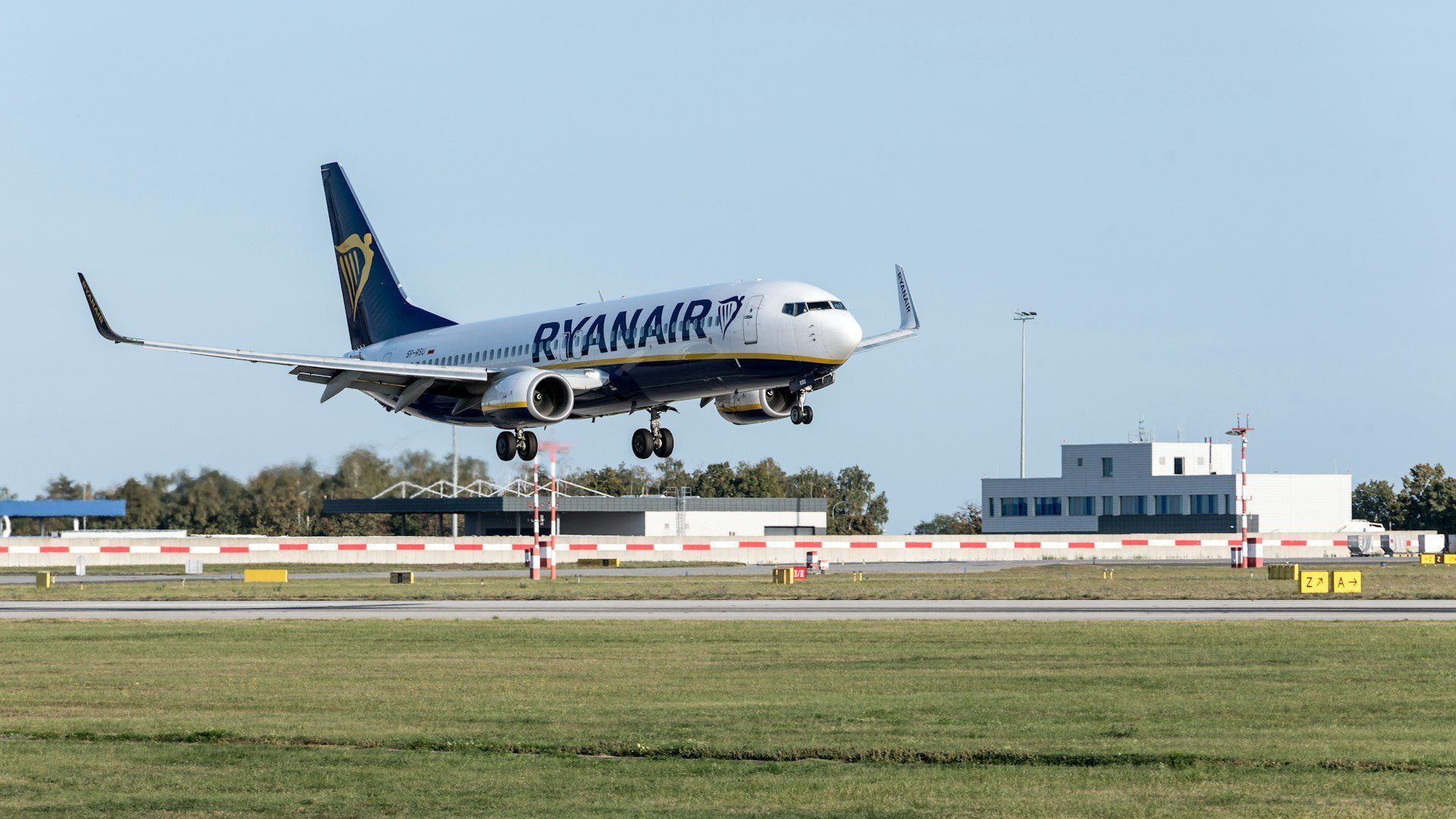 Korlátozná az alkoholfogyasztást a Ryanair