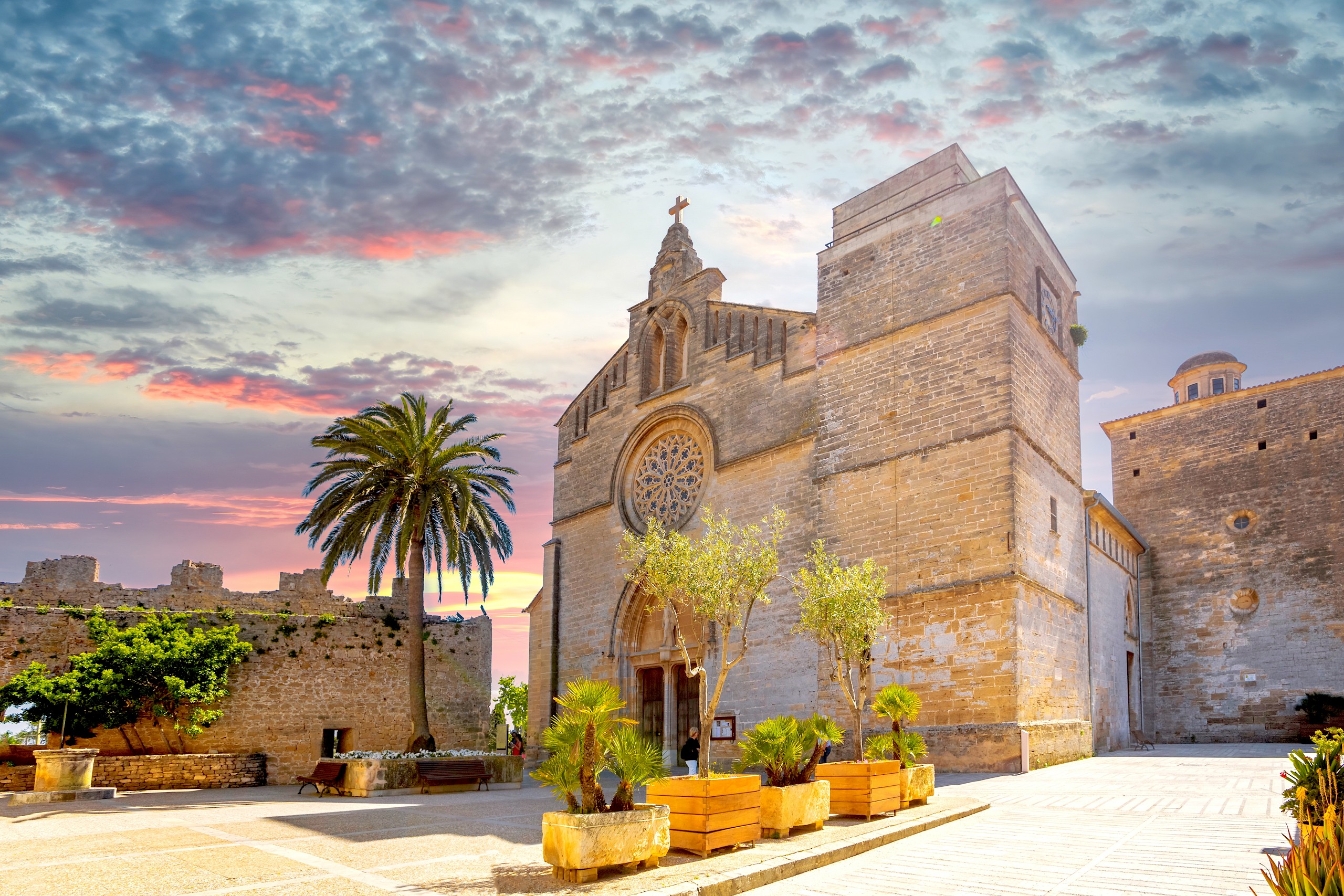 Több tízezezer forintos bírságot kaphatunk a „legszebb spanyol városban", ha nem vigyázunk