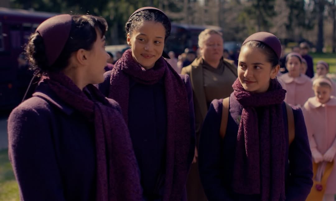 Megérkezett A szolgálólány meséjének folytatása – 7 fontos eltérés a könyvhöz képest