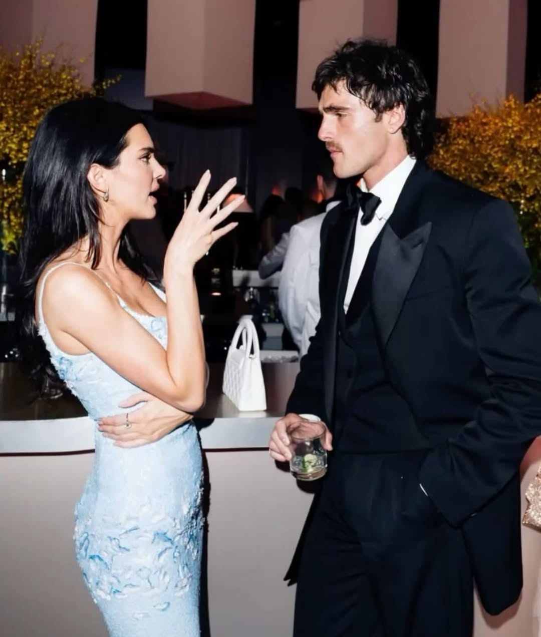 Kendall Jenner és Jacob Elordi között látványosan működött a kémia a Coachellán