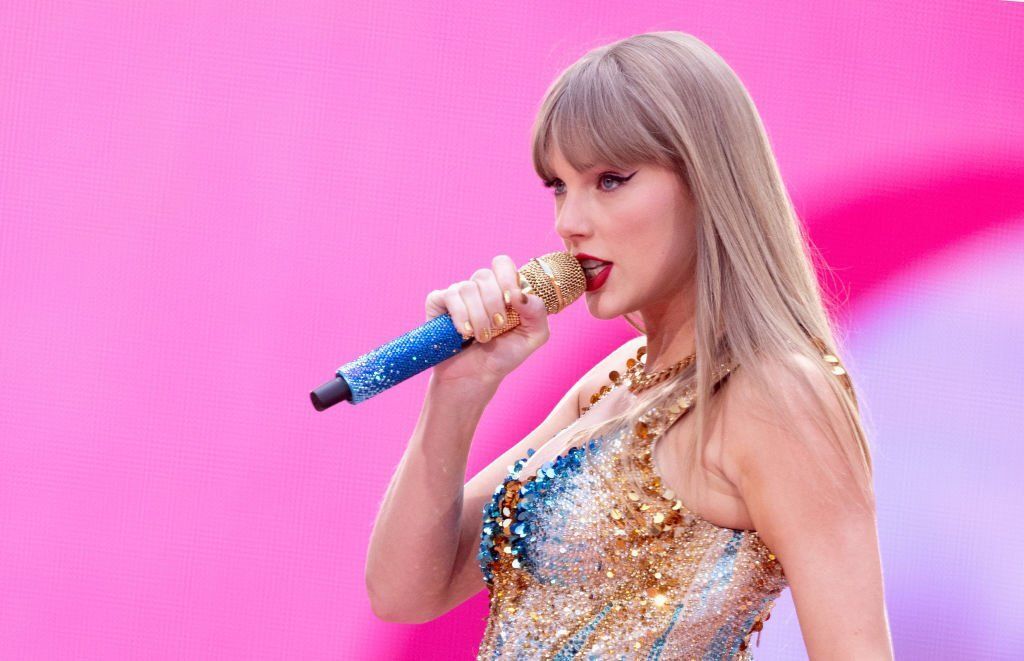 Új gyűrű került Taylor Swift ujjára – gyönyörű a jelentése