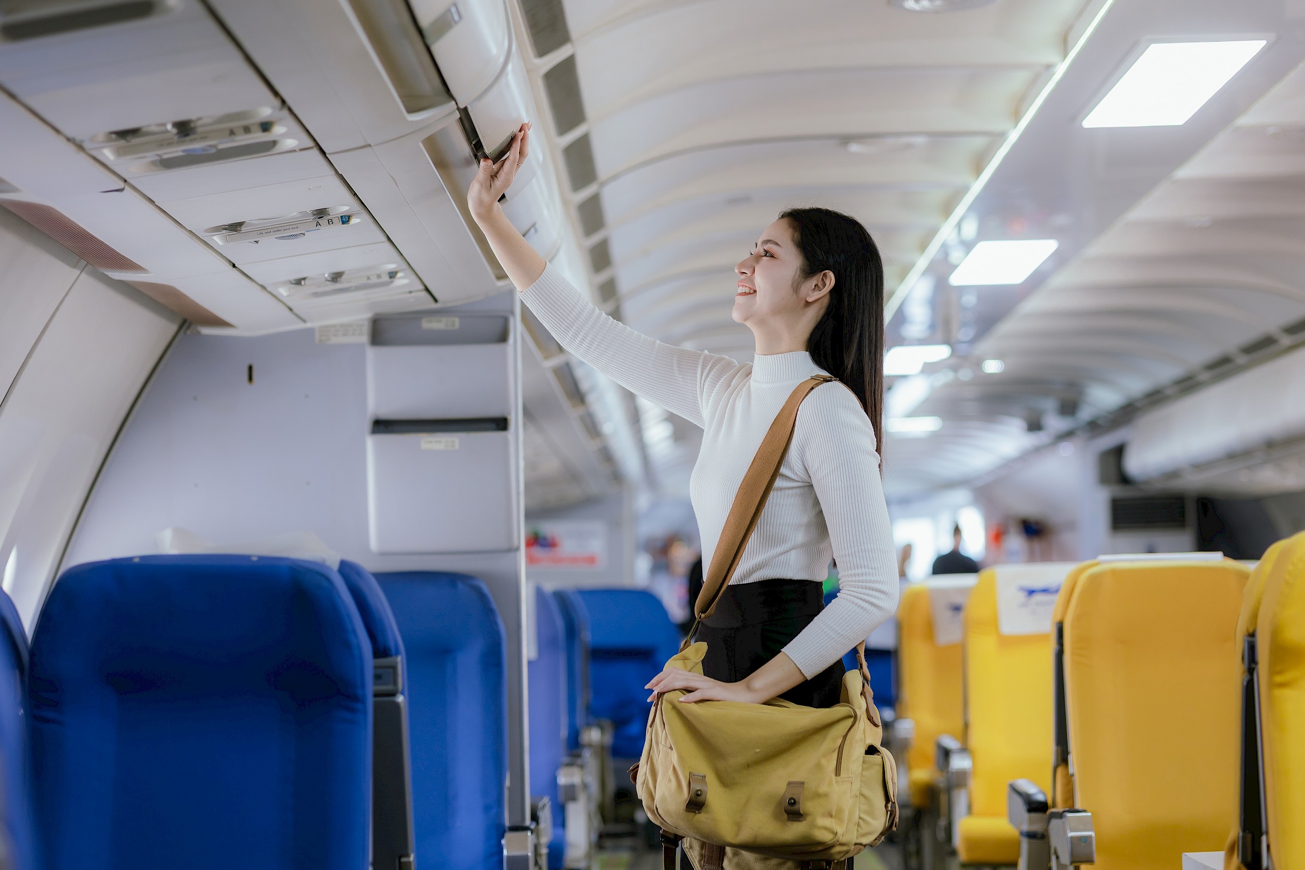 Ártalmatlannak tűnnek, mégis veszélyesek – ezekre figyelj a repülőn