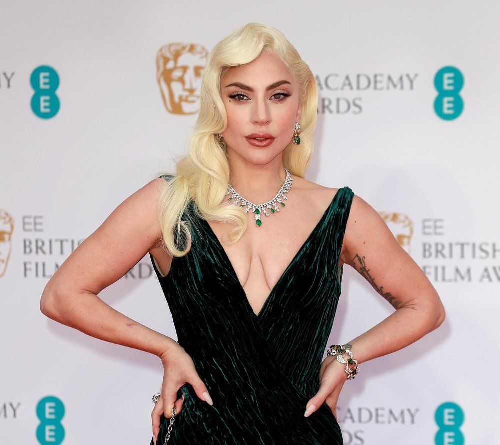 Ezért veszélyes a Lady Gaga és Taylor Swift terhessége körüli találgatás