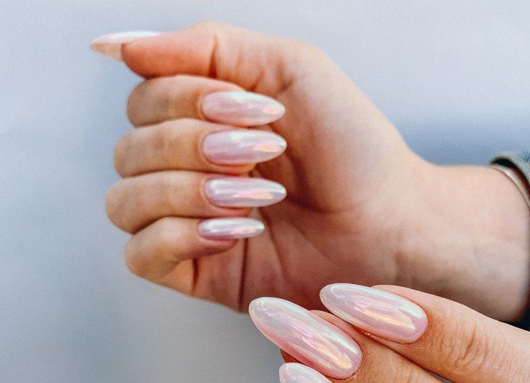 Ettől az „üvegcipő manikűrtől" te is hercegnőnek fogod érezni magad