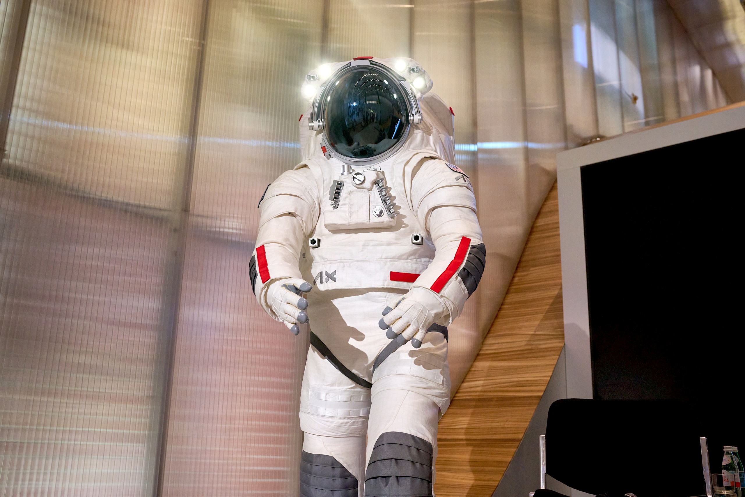 Nem csak az ördög visel Pradát: a NASA új űrruháját is a luxusdivatház készítette