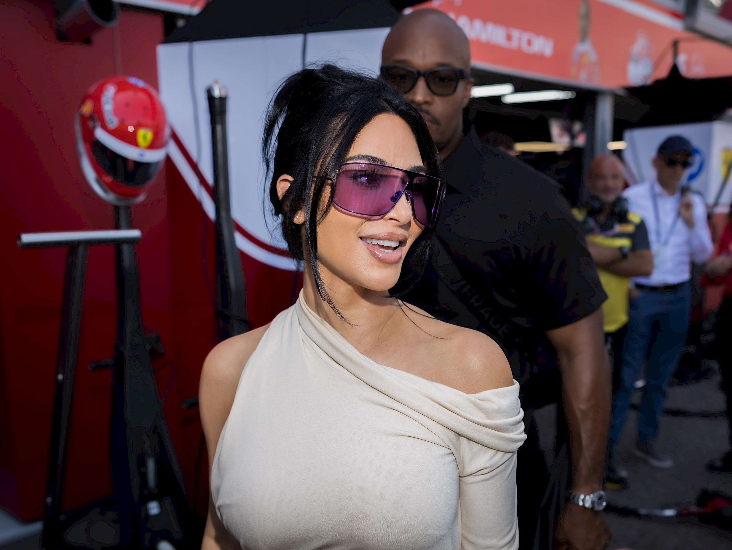 Kim Kardashian óriási botrányt kavart a Forma–1 monacói nagydíján