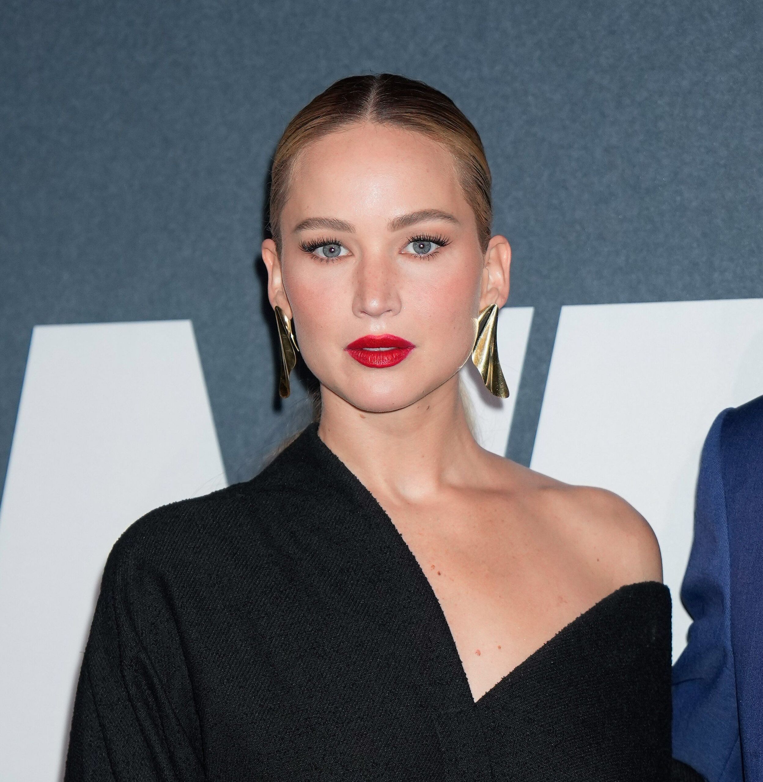 Jennifer Lawrence elárulta sima arcbőrének titkát − szó sincs plasztikáról