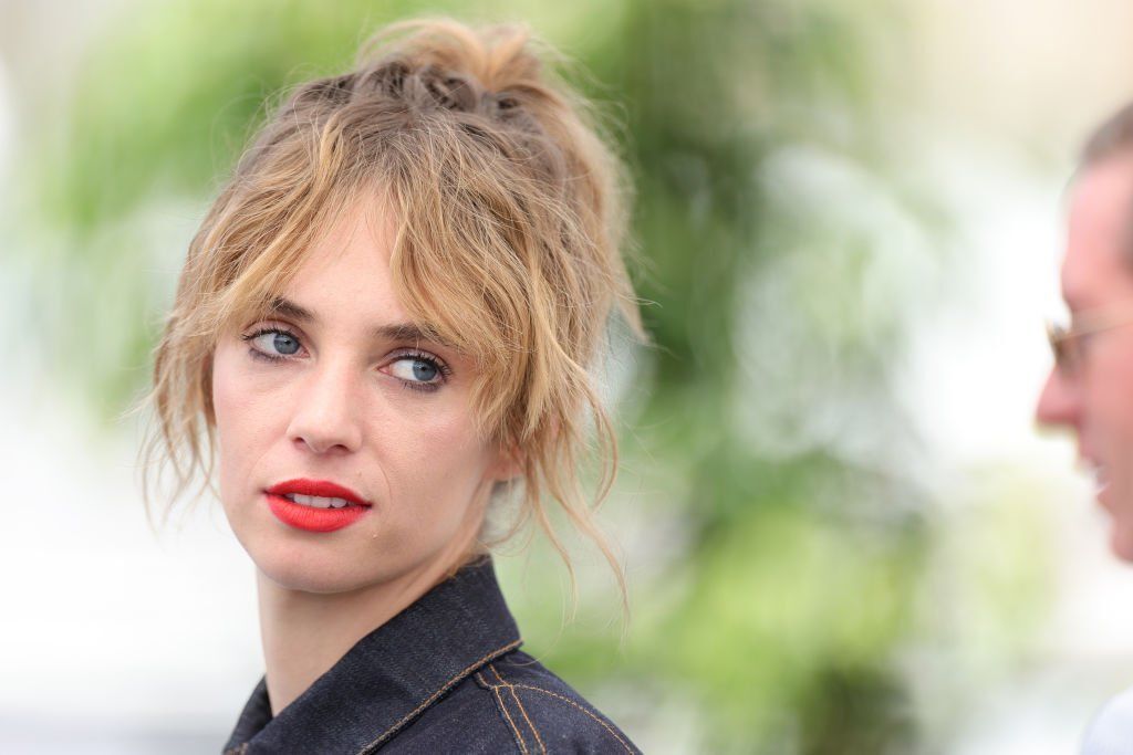 A Stranger Things sztárja két filmet is készít a világhírű szüleivel