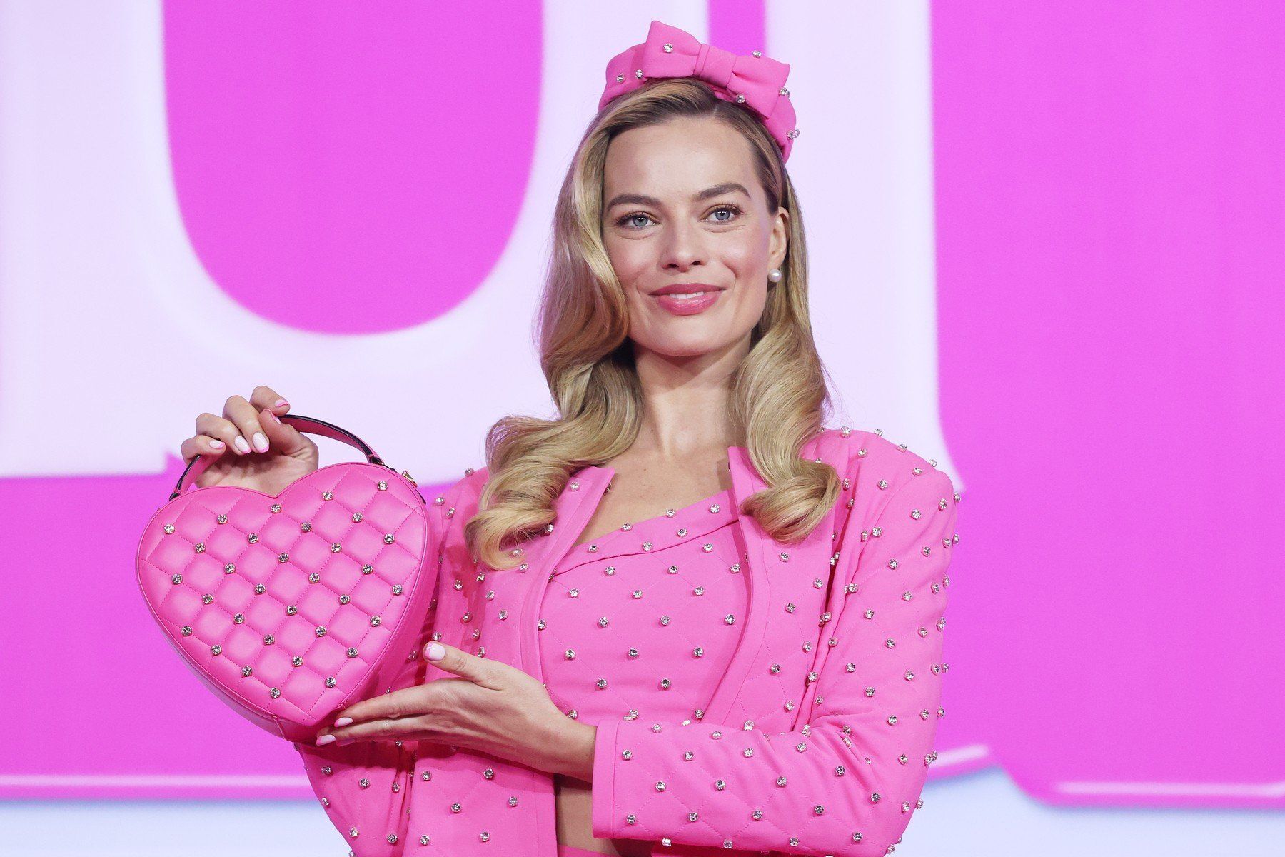 Margot Robbie sminkese és fodrásza elárulta a Barbie-csillogás titkát